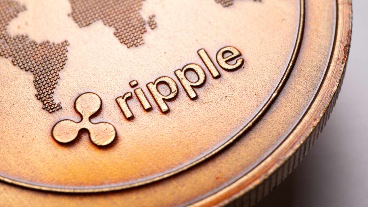 Despite the ongoing legal drama, XRP has recently gained significant traction due to several factors. The partial regulatory clarity from the court ruling has fueled institutional interest, with companies viewing it as a more viable asset. Its use as a fast, low-cost bridge currency for cross-border payments continues to attract treasuries and financial institutions. The growing possibility of a spot XRP ETF also provides a pathway for further mainstream adoption, with some companies beginning to add XRP to their treasury assets.