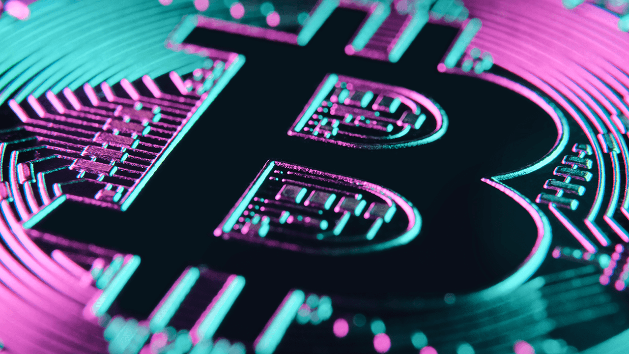 The 4-hour chart suggests moderate bullish bias supported by higher lows, despite a failed breakout attempt at $113,402 earlier in the week. The asset has been consolidating tightly between $109,000 and $112,000 since September 6, pointing to an imminent directional move. Declining volume during consolidation further supports the theory of a breakout setup. For bulls, a clean break and retest above $113,400 with increased volume would signal a continuation toward higher resistance zones. Conversely, a breakdown below $109,300 would invalidate this structure and reinforce bearish sentiment.
